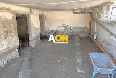 Casă semifinisată, 4 camere, 350 mp teren, la asfalt, zona Centru - 12