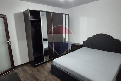 Garsonieră decomandată, mobilată în Precista