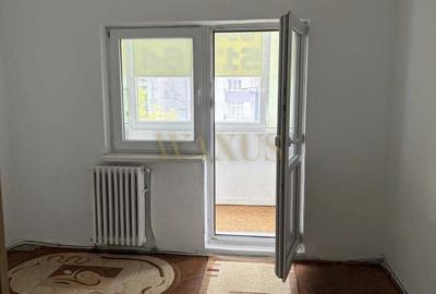 Apartament 3 camere, decomandat, etaj 3, zona Nord - 1
