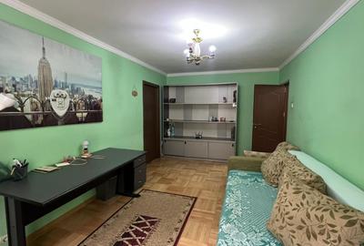 Apartament cu 3 camere decomandat, mobilat în Dristor