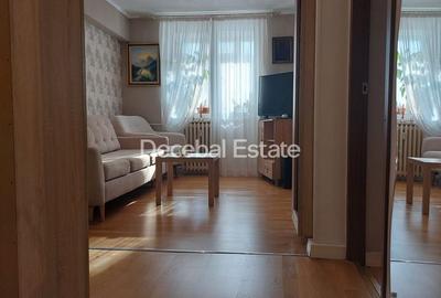 Apartament cu 3 camere decomandat, mobilat în Decebal