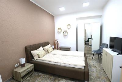 Apartament cu 2 camere,centrala proprie , ultracentral - 1