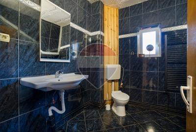Casă spațioasă de vânzare | Teren 835 mp | Cristian | COMISION 0% - 12