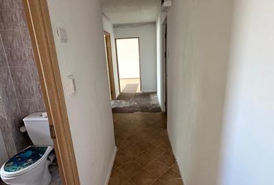 Apartament 2 camere decomandat Central  2 balcoane - 4