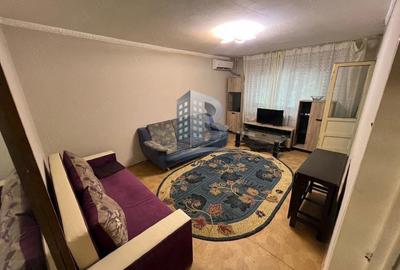 Apartament cu 3 camere decomandat, mobilat în Păcii