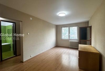 Apartament cu 4 camere semidecomandat în Pantelimon