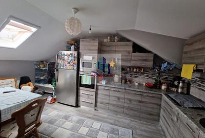 Casa P+M in zona Dealuri Oradea - ideala pentru 2 familii! - 17