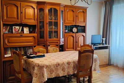Apartament cu 3 camere decomandat în Rogerius