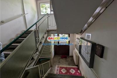 Apartament cu 3 camere decomandat în Drumul Taberei