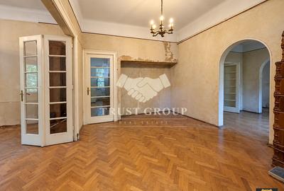 Apartament cu 3 camere semidecomandat în Dorobanți