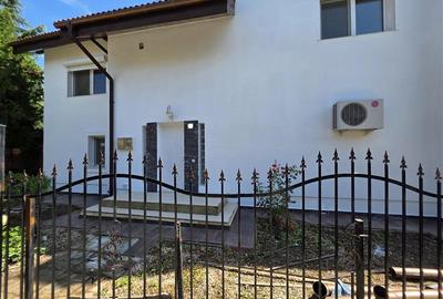 Vila cu piscina - Pipera - 5 camere - 3 bai - 218mp - 900mp teren - 24