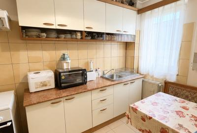 Apartament cu 3 camere semidecomandat, mobilat în Astra