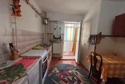 - Comision Zero - 2 camere Vidin , suprafata 55mp, etaj 3. - 4