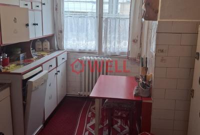 DE VÂNZARE APARTAMENT CU 3 CAMERE - 2