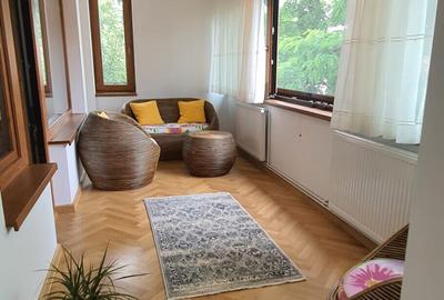 Apartament cu 4 camere decomandat, mobilat în Copou