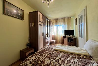 Apartament cu 2 camere semidecomandat, mobilat în Dacia