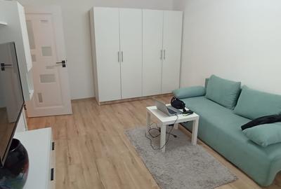 Apartament cu 3 cam cf 1 dec, mobilat si utilat, P/8 --Pecineaga sector 5 - 19