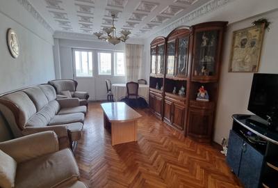 Apartament cu 4 camere decomandat, mobilat în Pantelimon