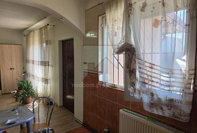 Casă de vânzare - Oraș Pantelimon - 2 camere - curte proprie - 16