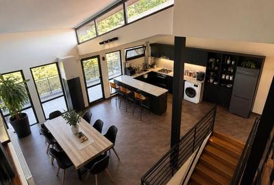 Apartament cu 5 camere decomandat în Băneasa