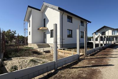 Casă individuală cu 5 camere în Ciorogârla