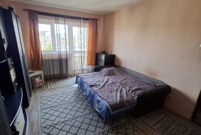 Apartament cu 3 camere decomandat în Centrul Civic
