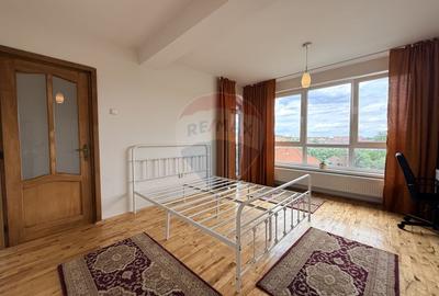 Casă | Vilă insiruita | Inchiriere| 4 camere - 7
