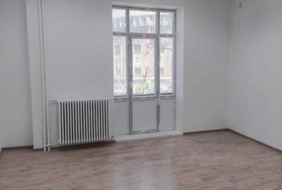 Birouri de închiriat - Bld.N Balcescu 21 - UNIVERSITATE - intre 15 - 600m.p. - 6