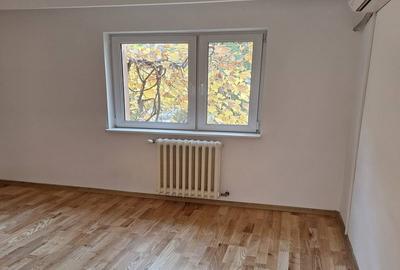 Apartament cu 4 camere decomandat în Zorilor