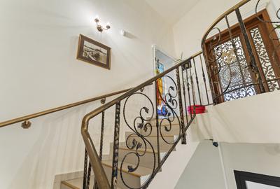 Apartament exclusivist cu 4 camere în Piața Ovidiu  Vedere panoramică la mare - 27