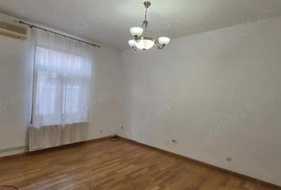 UNIRII-PIATA ALBA IULIA, inchiriere vila 5 camere, singur  curte - 7