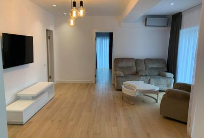 Apartament cu 2 camere semidecomandat, mobilat în P-ța Victoriei