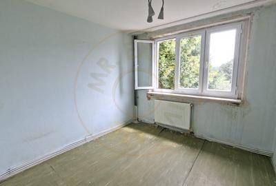 Apartament 4 camere Nord ,Etaj 3 la Poarta Scolii nr 14 - 3