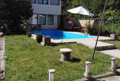 Vila Snagov, p+1,150mp, 3 dormitoare,aer conditionat,internet,cablu tv, piscina - 6