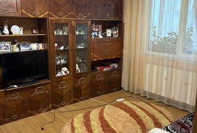Apartament cu 2 camere semidecomandat, mobilat în Florilor