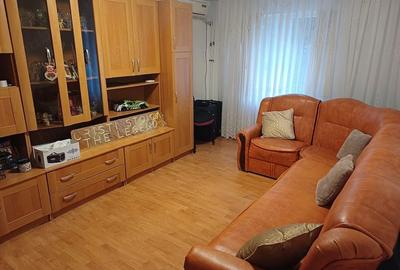 Apartament cu 2 camere decomandat în CET