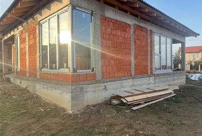 Casă individuală cu 4 camere în Paleu