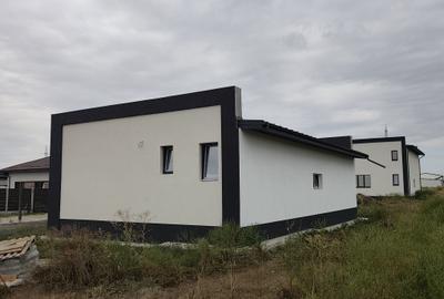 FARA COMISION Sabareni casa mare 3 camere 2 bai beci PARTER placa la cheie 500mp - 5