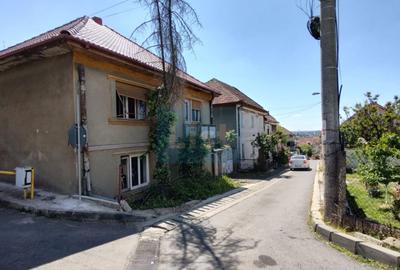 Casa cu 700 mp teren in zona Garii, necesita renovare. Comision 0. - 2
