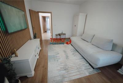 Apartament cu 3 camere decomandat, mobilat în Cetate