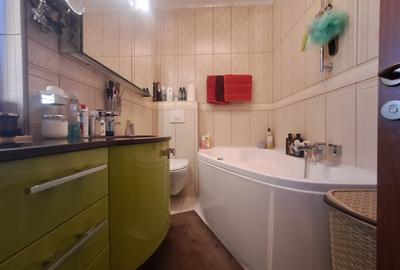 Casa individuala cu piscina. P+1+M. zona foarte buna - 29