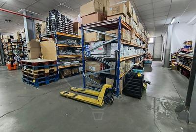 Spațiu industrial, hala, depozit logistic showroom si birouri premium - 13