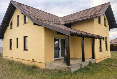 Casa individuala cu garaj si subsol 5 camere Vorovesti - 2
