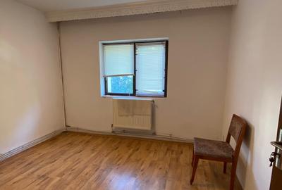 Apartament 2 camere cu centrala la ETAJUL 2, Liceul PTTR - 3