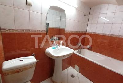 Casa individuala 6 camere de vanzare 250 mpu 361 mp teren zona Lupeni - 11