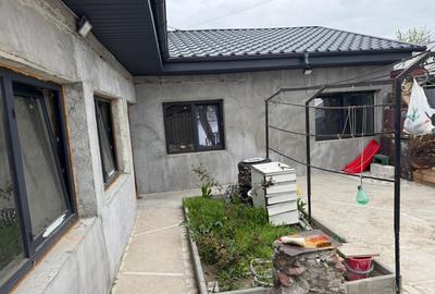 Casă individuală cu 4 camere în Nord