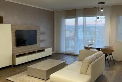 Apartament cu 2 camere decomandat, mobilat în Central