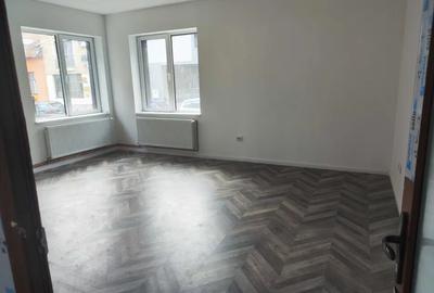 Spatiu in Vila de inchiriat , zona Centrala , 300 mp, 7 Parcari - 5