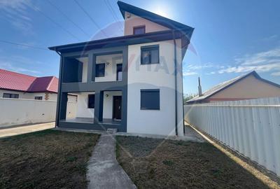 Casa 4 camere Focsani str Militari - 1