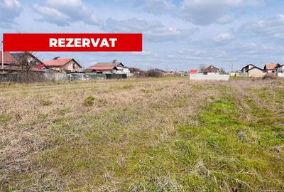 Teren Construcții intravilan de 409 mp, în Malu Mare